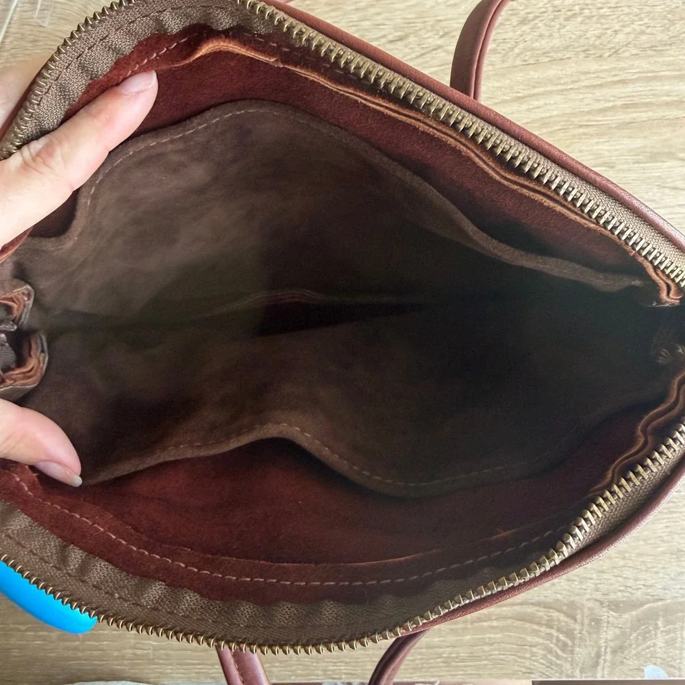 Vintage Brown Leather Shoulder Bag‎ Brass Talon Zipper Minimalist Boho Oval Bag